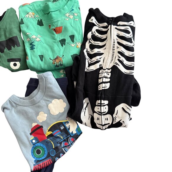 Boys Pajamas Bundle Size 5T - Picture 4 of 4